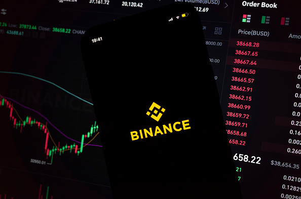 Crypto users in Nigeria briefly lose access to Binance, Kraken and Coinbase