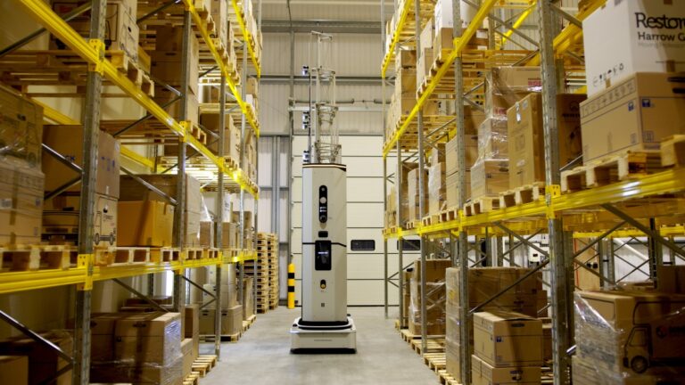 Dexory’s massive shelf-scanning robot comes to North America | TechCrunch
