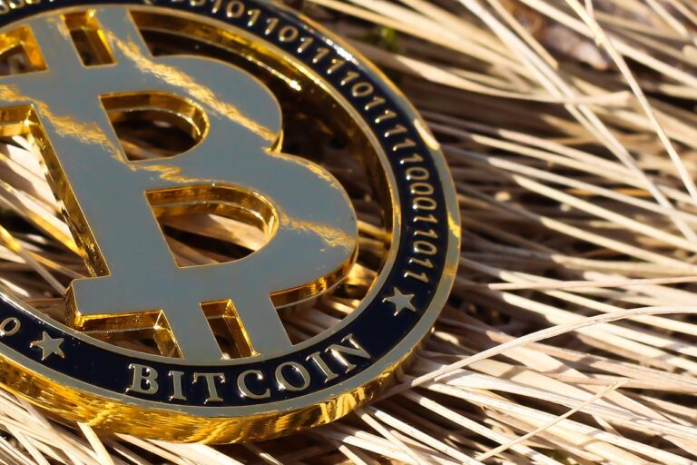 Bitcoin Supply Drop Signals Bullish Price Movement, Analyst Says